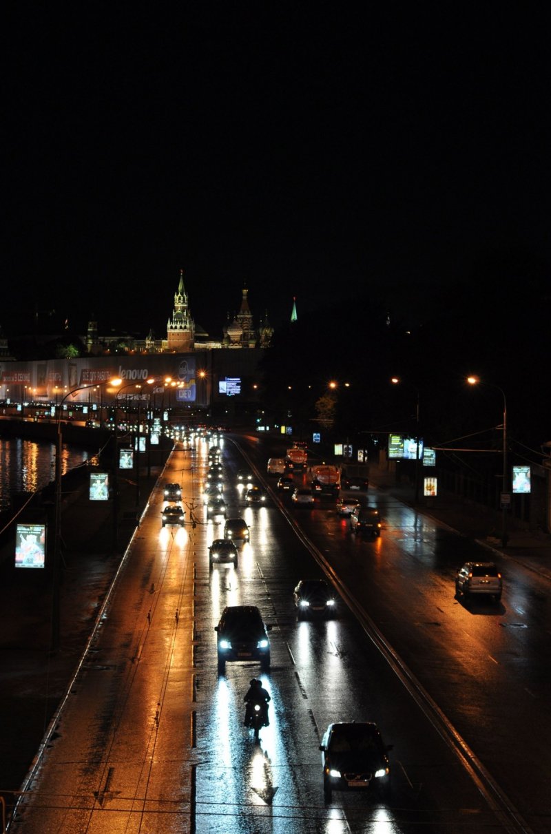 Ночная Москва из окна машины