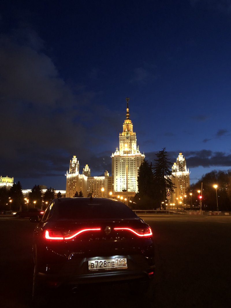 Renault Arkana ночная съемка