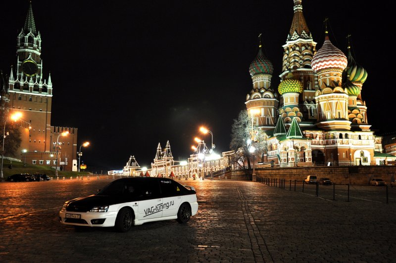 В машине на красной площади