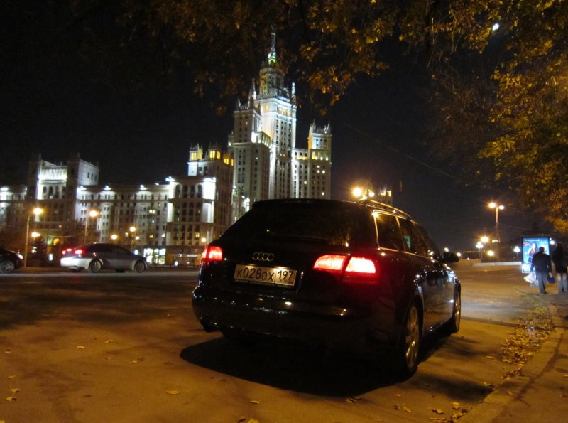 Ауди а4 ночью Москва