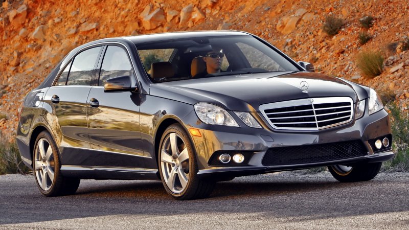 Мерседес-Бенц е350 4matic