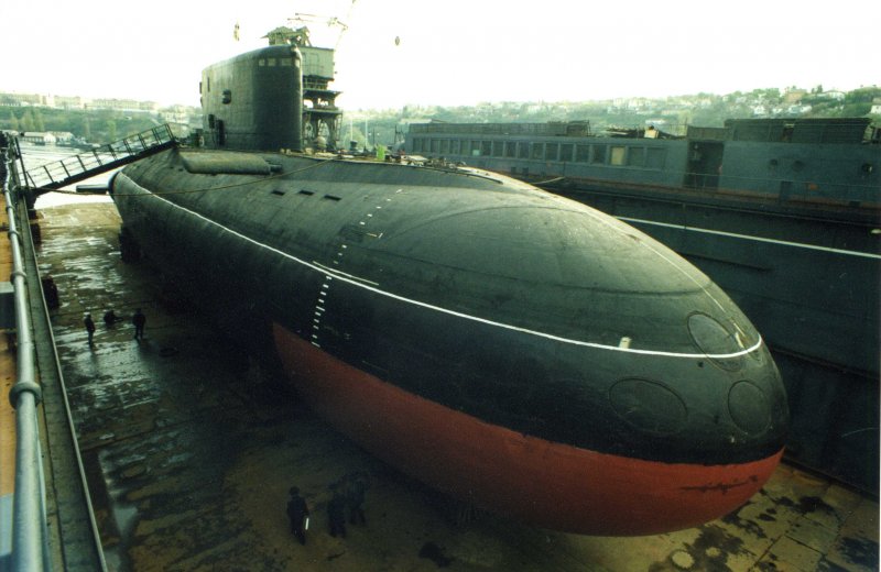 Подводная лодка Варшавянка в доке