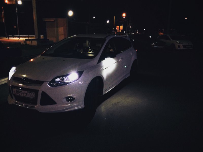 Ford Focus 3 ночью