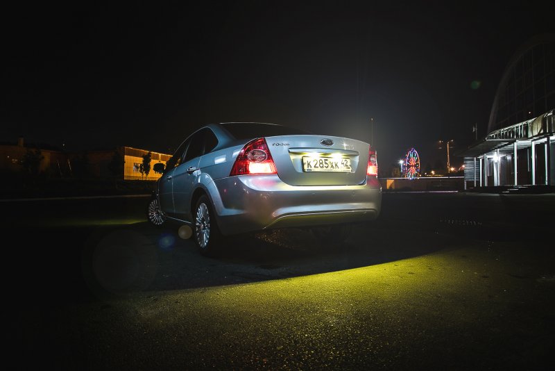 Ford Focus 2 хэтчбек ночь