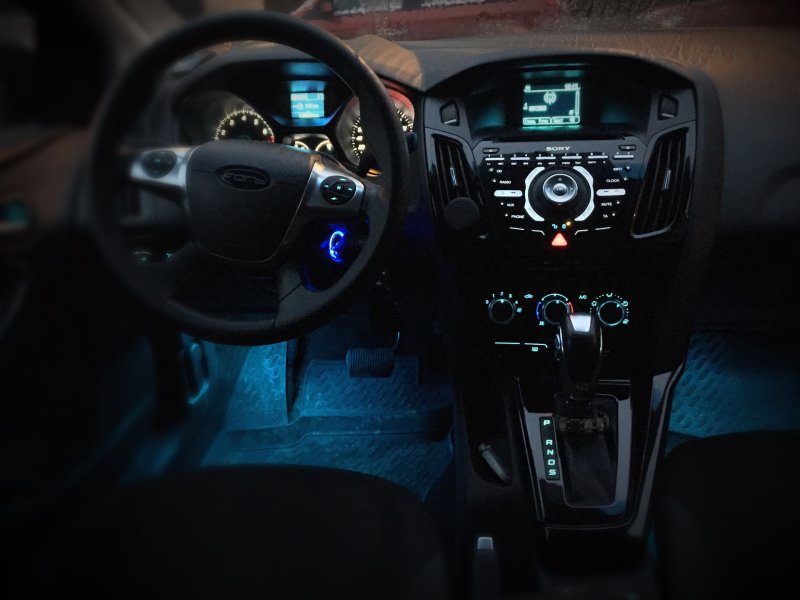 Ford Focus 2 хэтчбек ночь