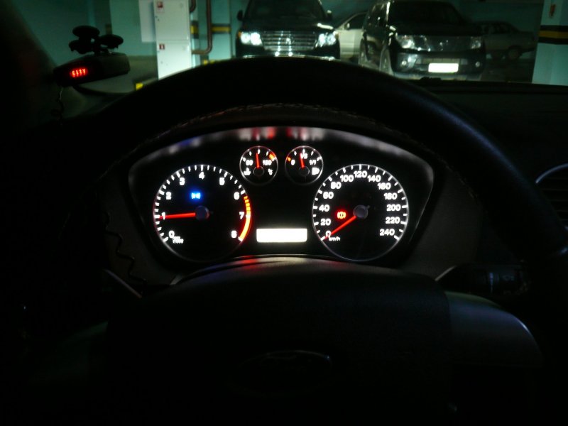 Ford Focus 3 салон ночью