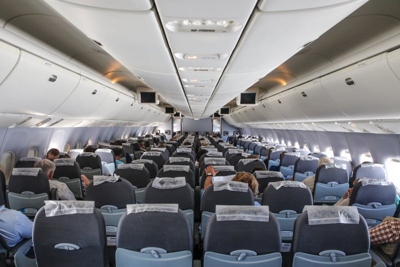 Boeing 767 UTAIR салон