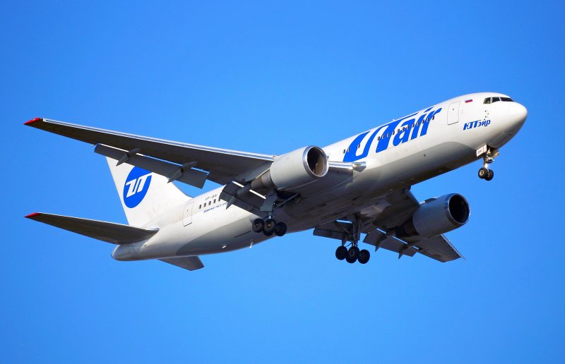 Boeing 767-200 UTAIR