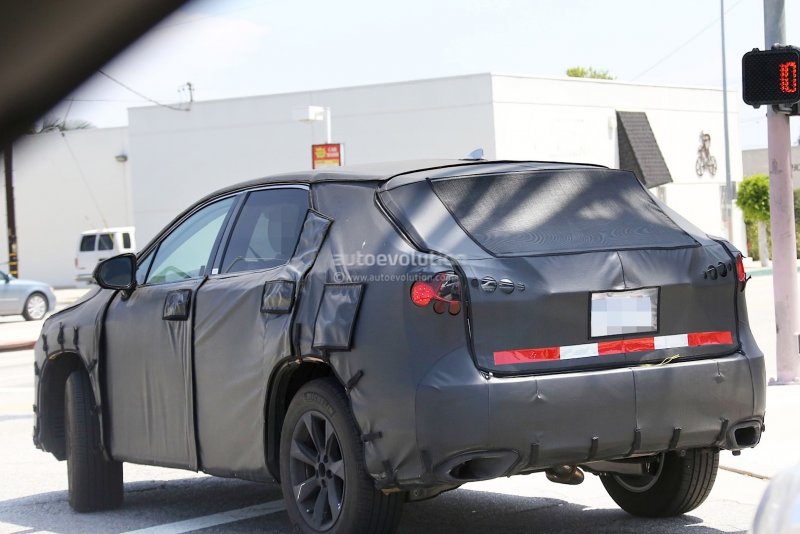 Лексус LX 570 на автовозе