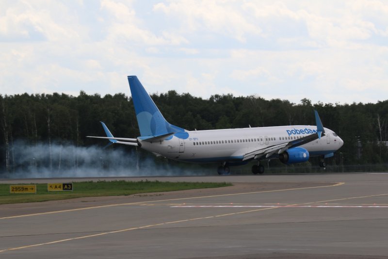 Самолёт Боинг 737-800