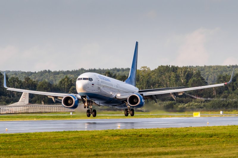 Самолёт Боинг 737-800 победа