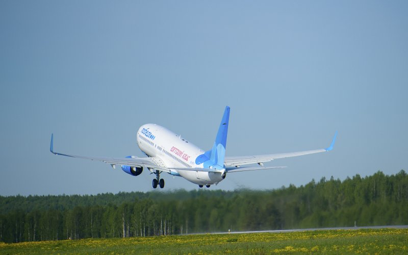 Самолёт авиакомпании победа Боинг 737-800