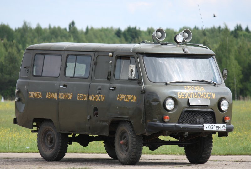 УАЗ 452