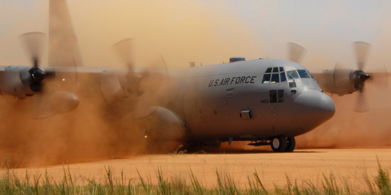 АН 12 Ганшип