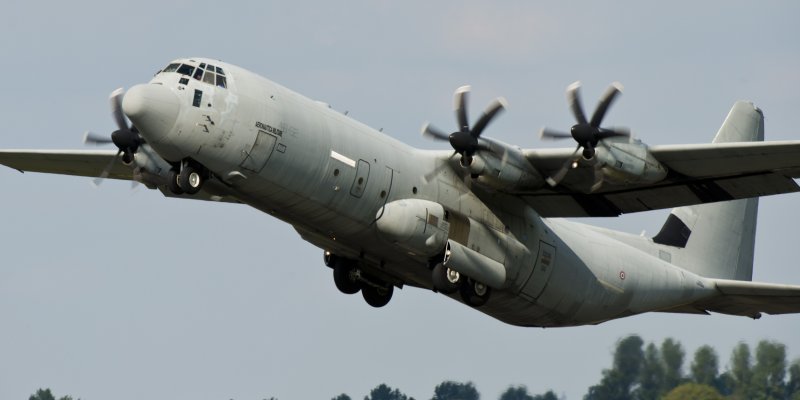 Самолет Hercules c130