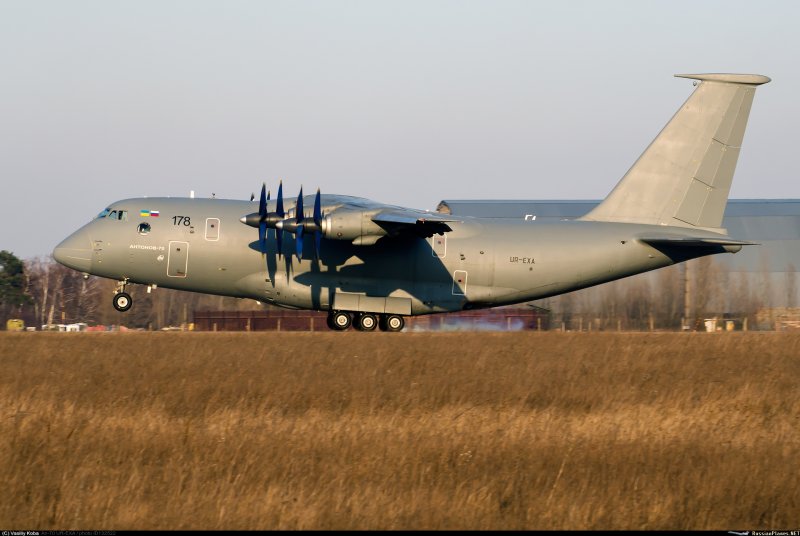 Самолет АН 70
