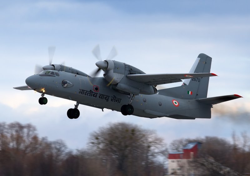 Antonov an-12