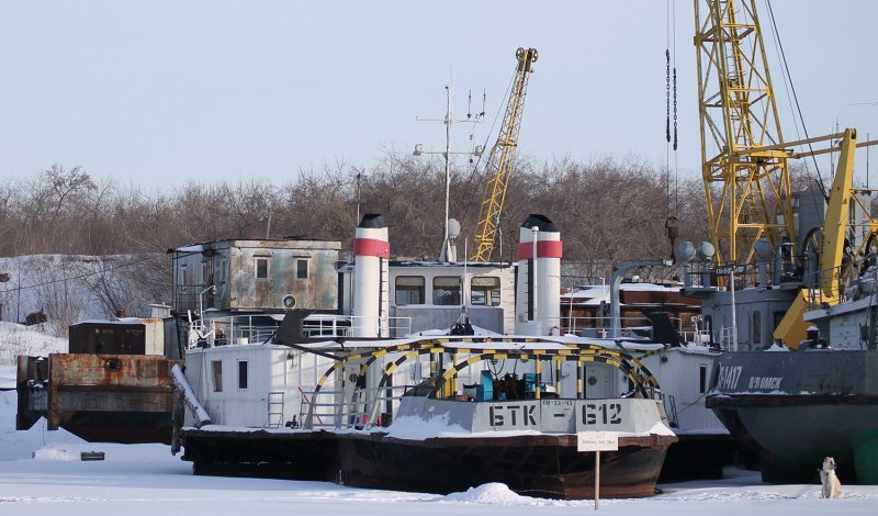 Теплоход БТК на слипе в Семипалатинске
