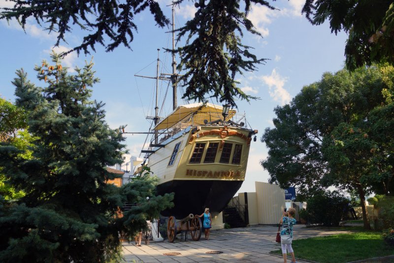 Ялта набережная ресторан Hispaniola
