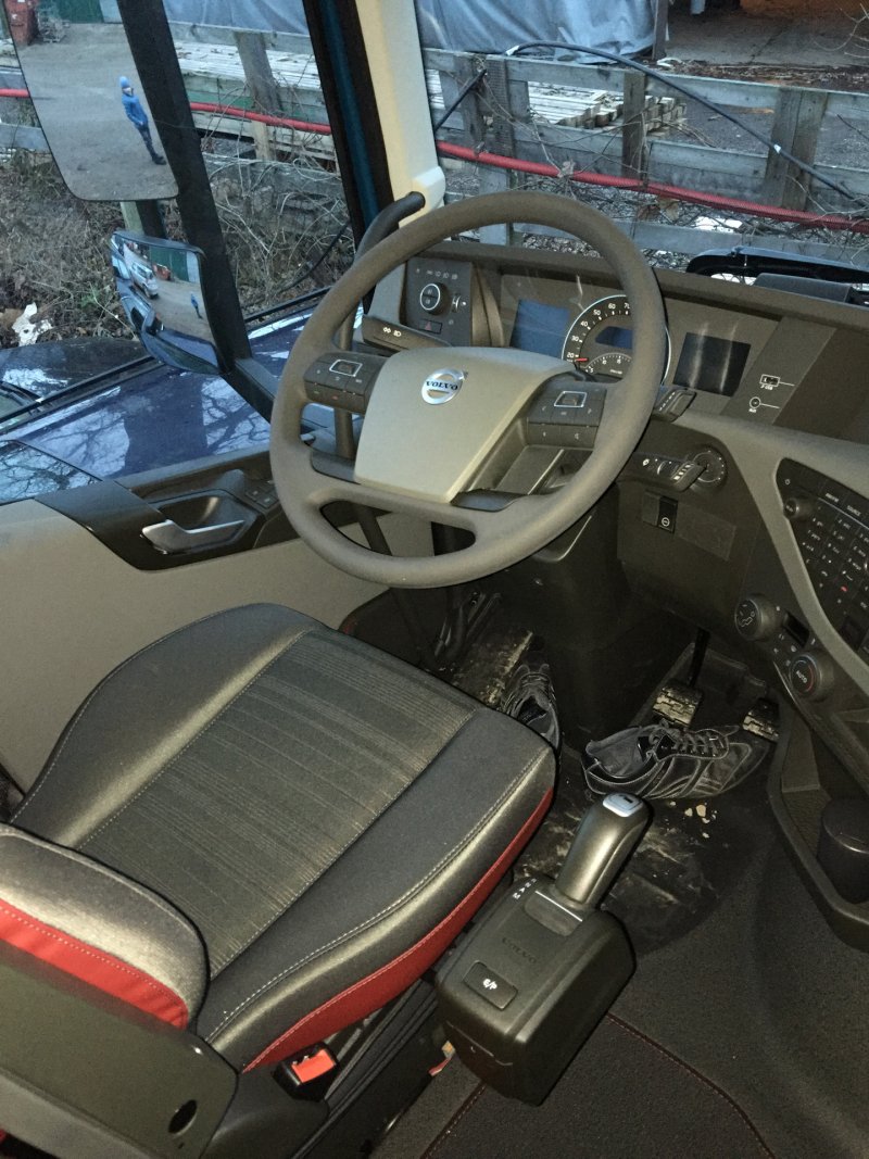 Volvo FH 2010 салон