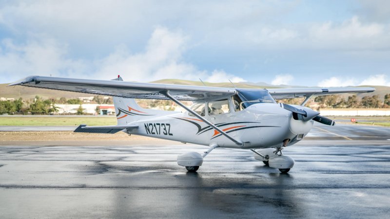 Цесна 172s