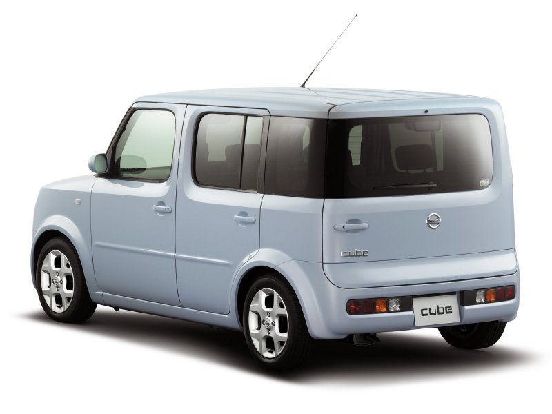 Nissan Cube z11