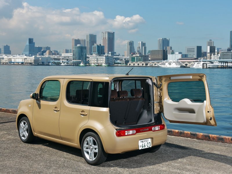 Nissan Cube 3