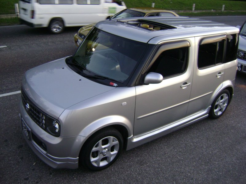 Ниссан куб 2005