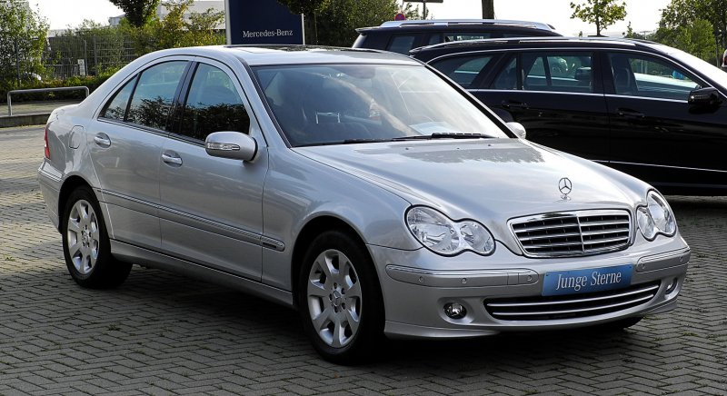 Mercedes-Benz w203 2004