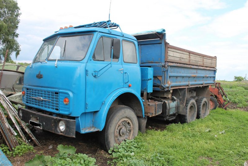 МАЗ-5549 самосвал
