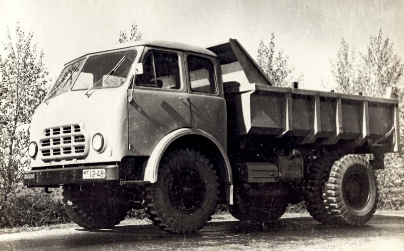 МАЗ 508 самосвал