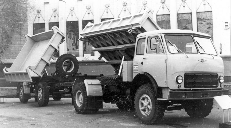 МАЗ 5549 армейский