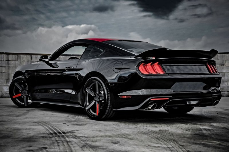 Ford Mustang Gloss Black