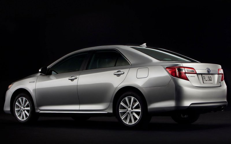 Toyota Camry Hybrid 2012