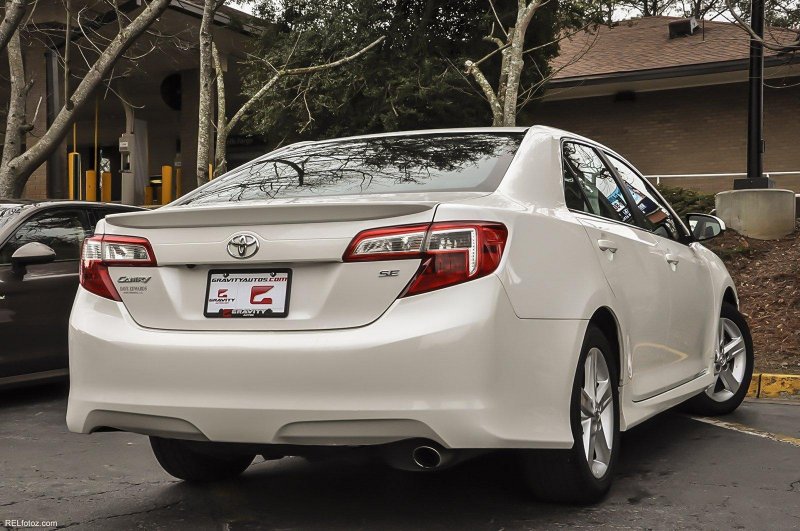 Toyota Camry se 2014