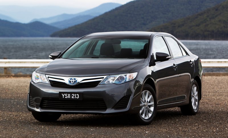Toyota Camry Hybrid 2012