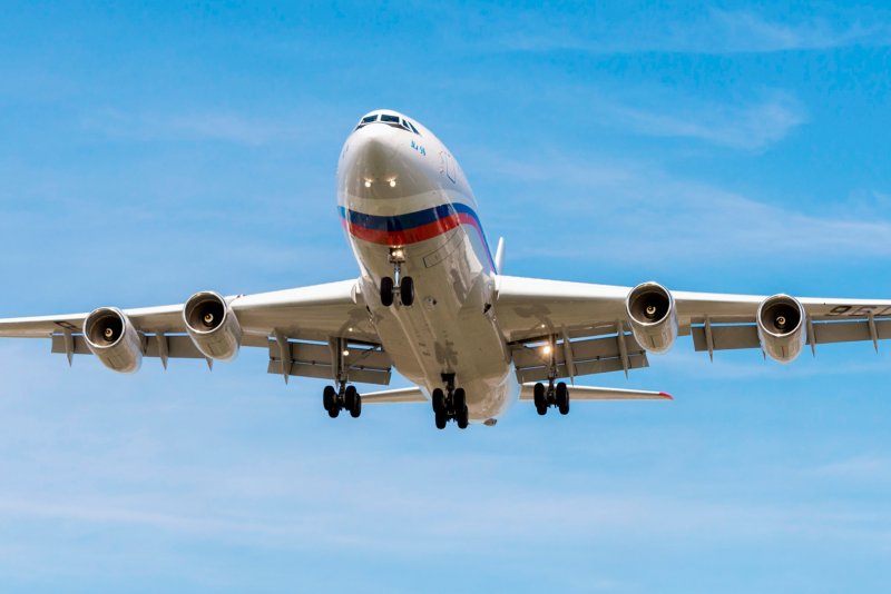Ил-96 пассажирский самолёт борт 1