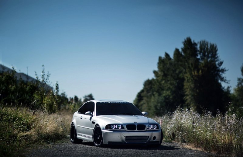 BMW на улице
