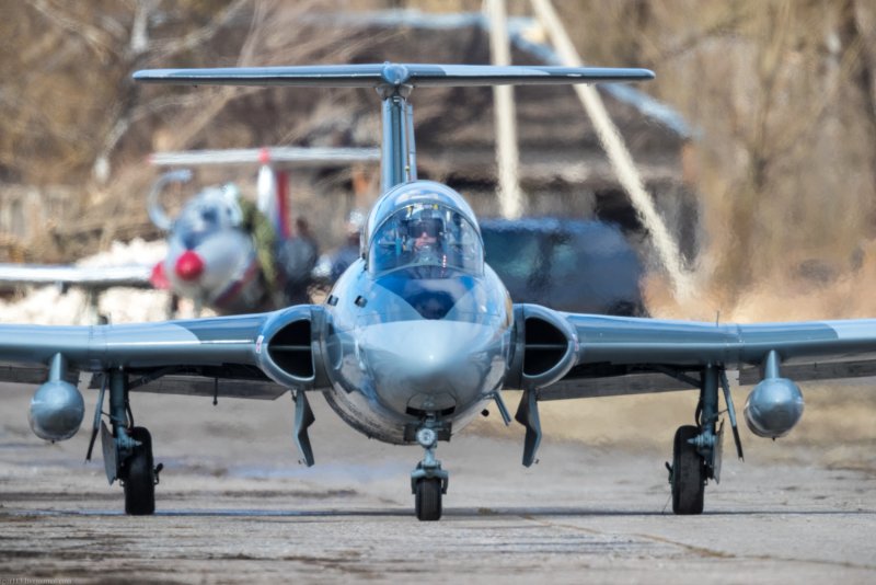 Реактивный самолет л-29
