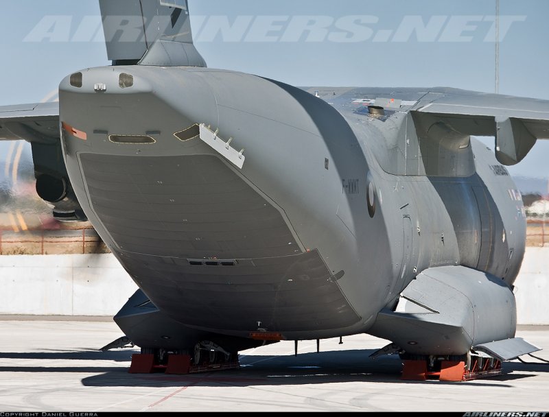 Airbus a400m грузовой отсек