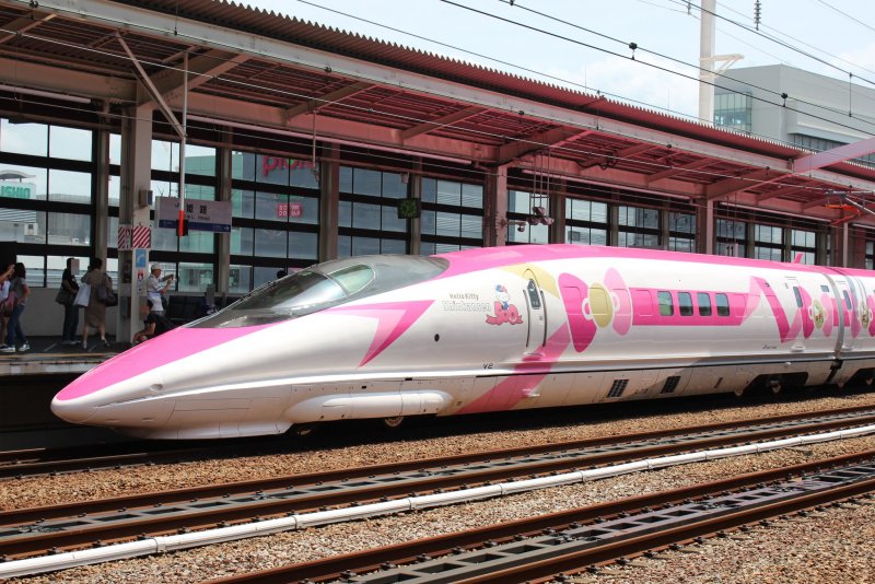 Shinkansen hello Kitty