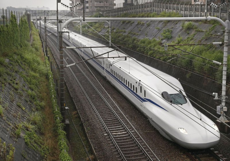 Shinkansen n700s