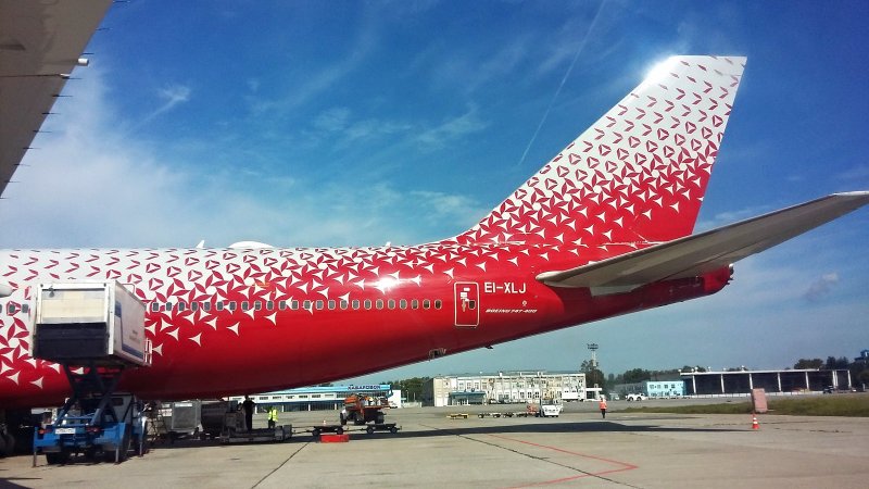 Боинг 747 900