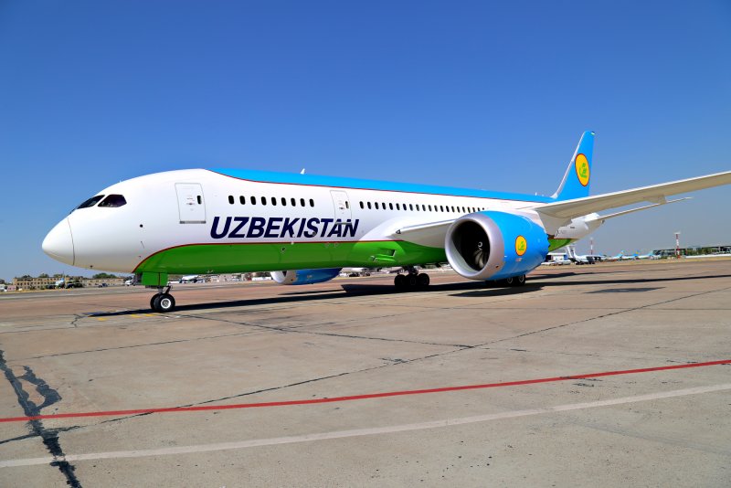 Узбекский самолет Боинг 787