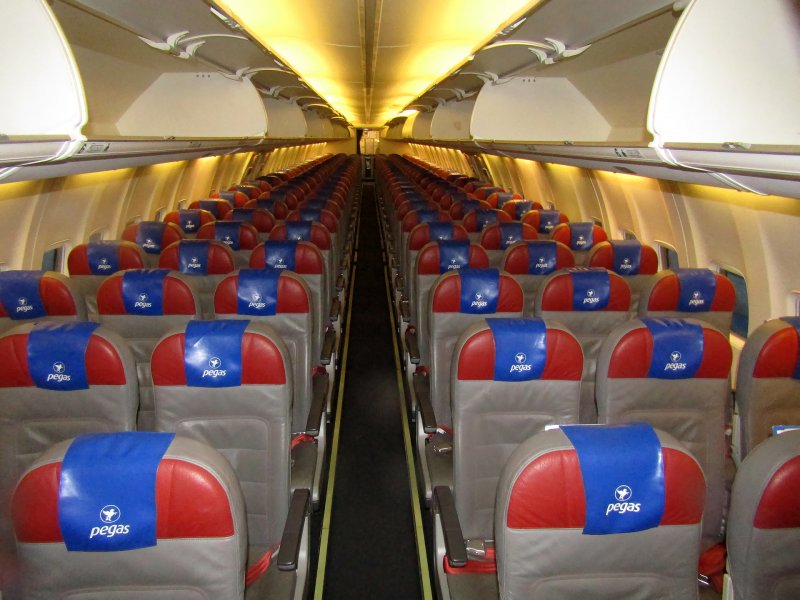 Салон самолёта Боинг 737-800