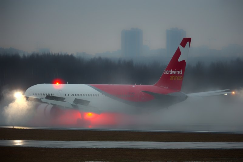 Боинг 737 Норд Винд