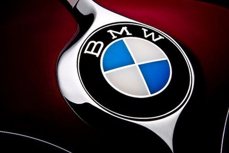 Логотипы автомобилей BMW