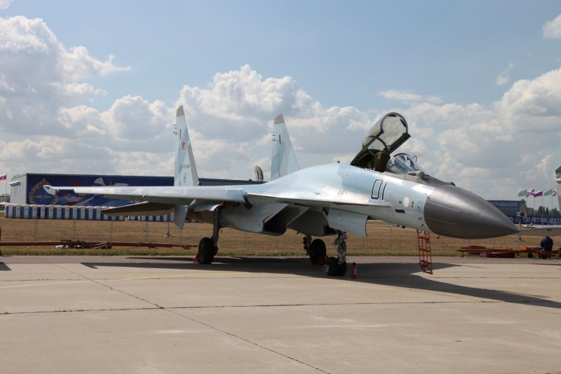 Су-35 — многоцелевой истребитель