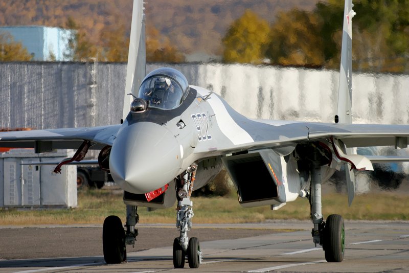 Самолёт Су-35