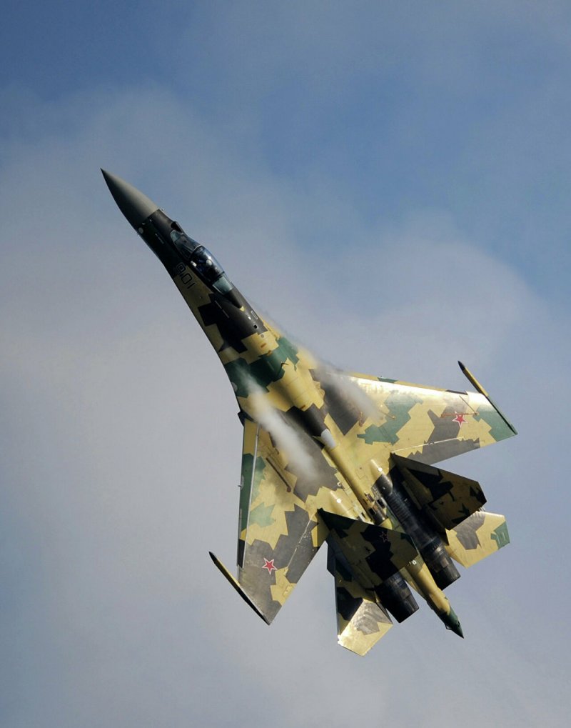Истребитель Су-35